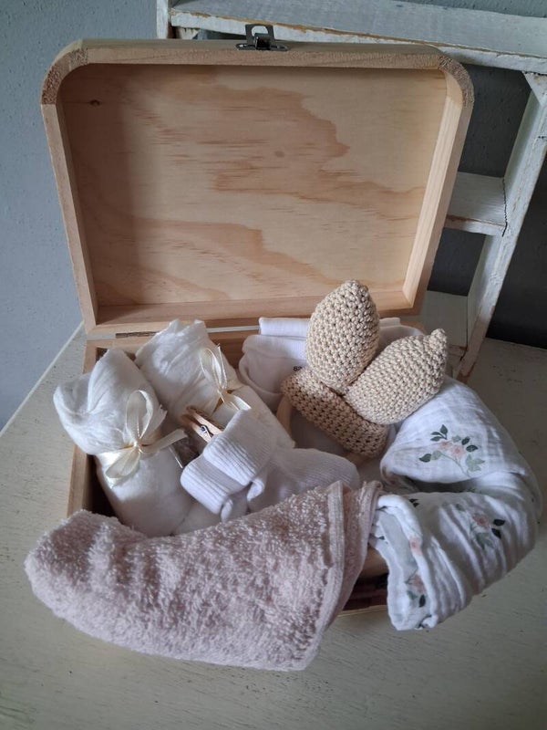 Kado koffer hout roze konijn