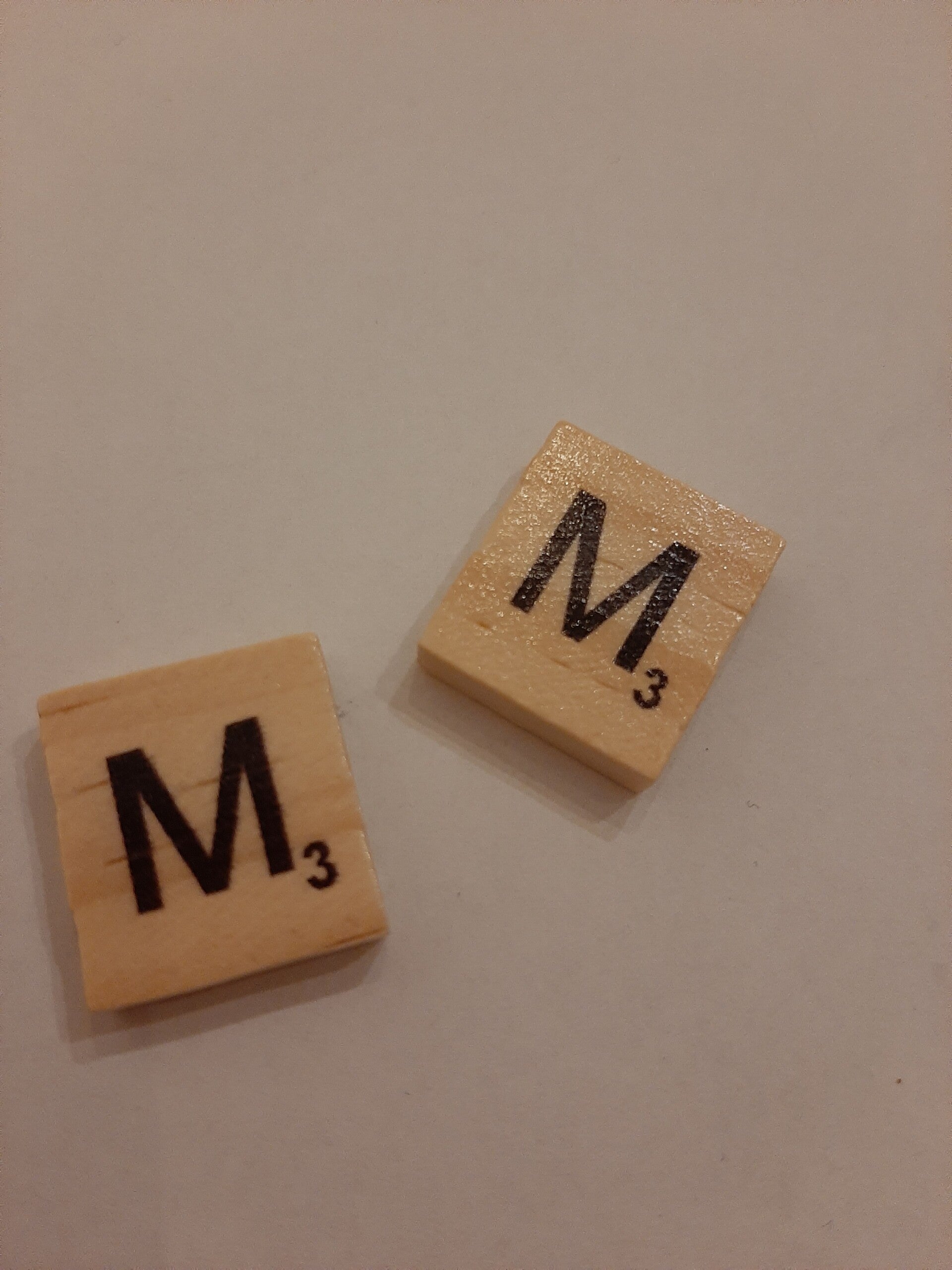 Houten scrabble letter 18 x 20 mm  M