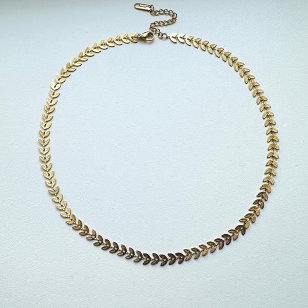 Blaadjes ketting goud