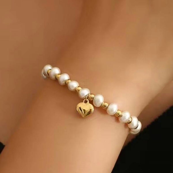 Parels armband met hartje