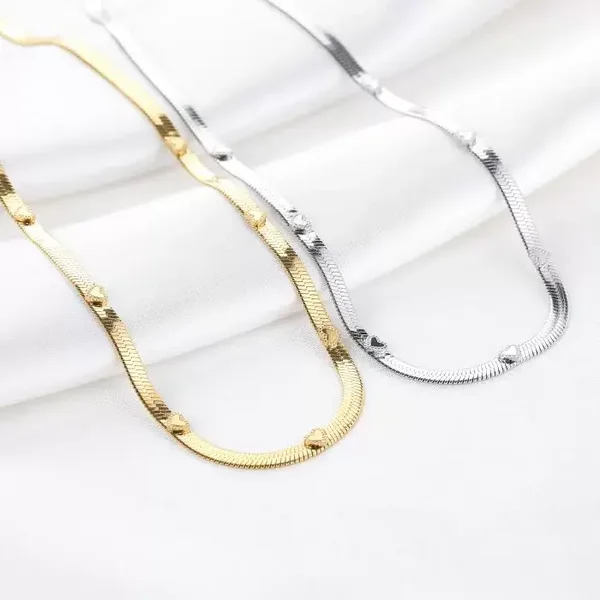 Snake ketting met hartjes