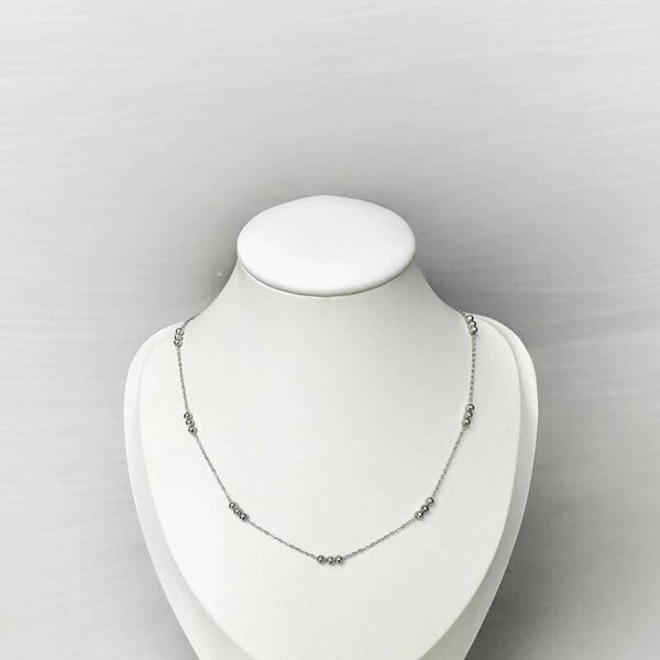 Subtiele ketting met bolletjes