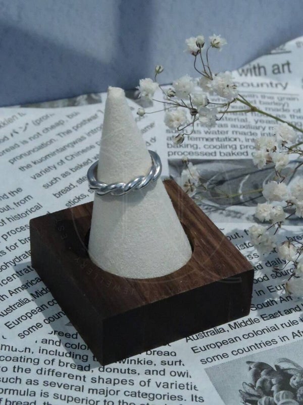 Soft Twist #S003