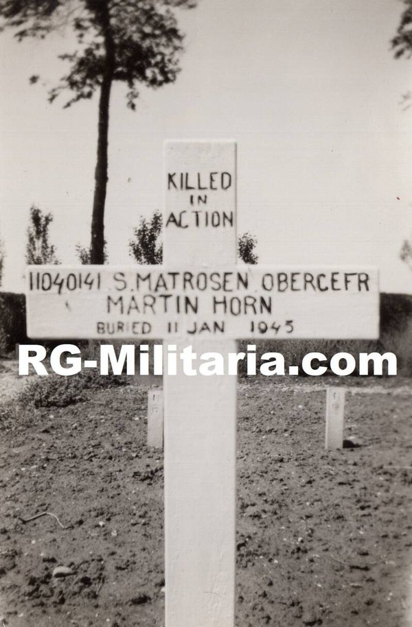 Original WW2 German Photo - KM Kriegsmarine Battle of the Scheldt grave sign, Zeeland (1945)