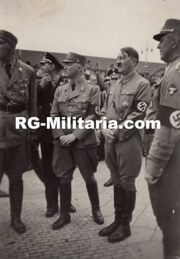 Original WW2 German Photo - Private photo of Adolf Hitler with SA men