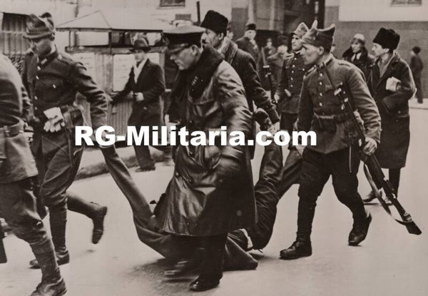 Original WW2 French Press Photo - Arrests during protests, Bucharest, Romania