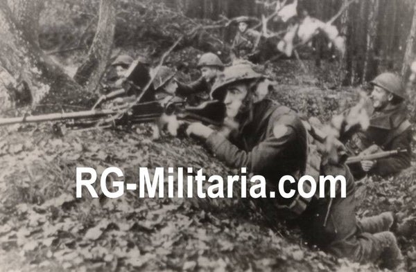 Original WW2 Turkish Press Photo - British 2nd army watching German patrols, Blerick Venlo, Holland (1944)