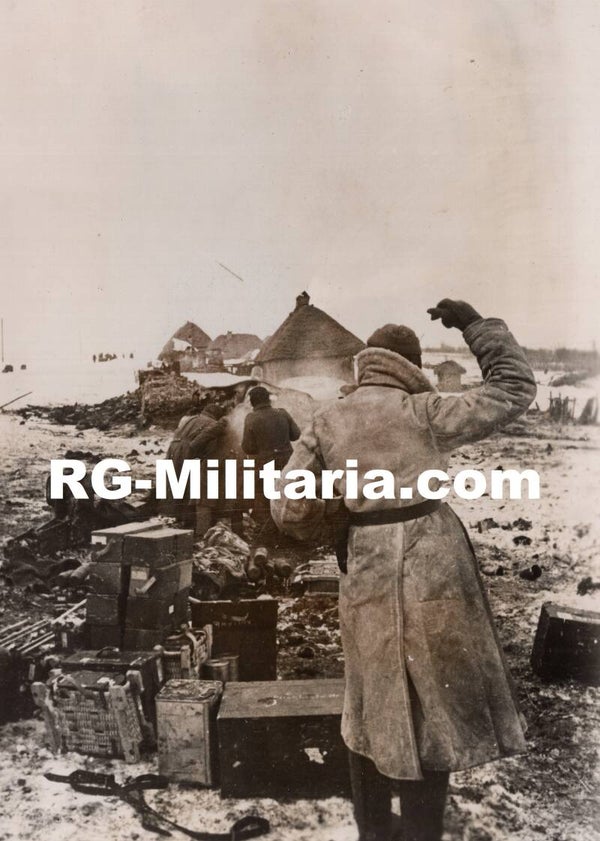 Original WW2 German Press photo - Wehrmacht Heer Artillery shooting at target (1942)