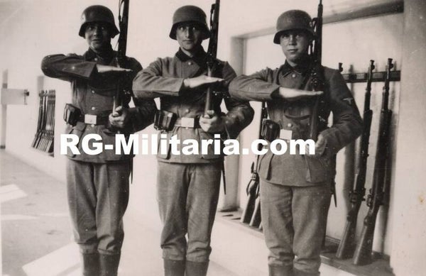 Original WW2 German Waffen SS Photo - SS soldiers with K98s