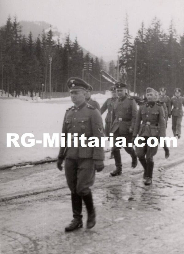 Original WW2 German Waffen SS Photo - SS Totenkopf soldiers marching in the snow