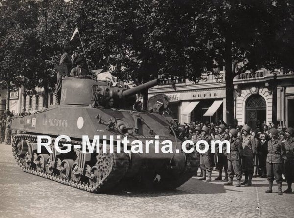 Original WW2 French Press Photo - Liberation of Paris, France (1944)