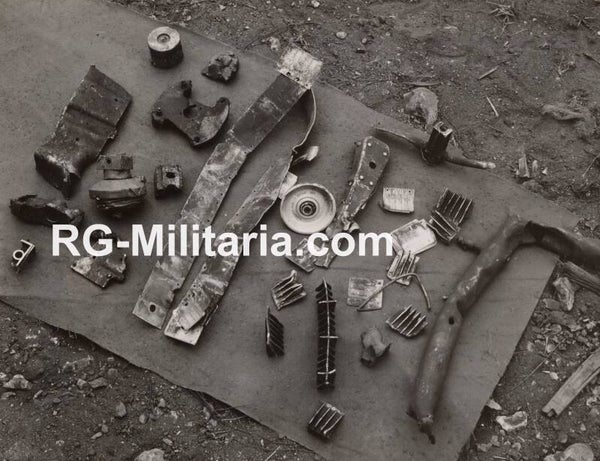 Original WW2 British Press Photo - V1 V-weapon parts, England (1944)