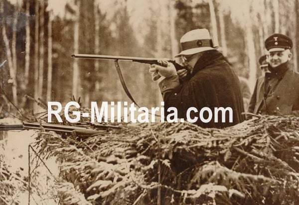Original WW2 French Press Photo - Luftwaffe Reichsmarschall Hermann Göring hunting in Poland (1935)