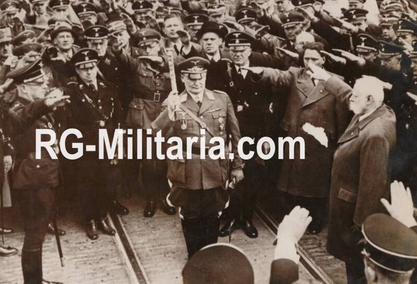 Original WW2 French Press Photo - Luftwaffe Reichsmarschall Hermann Göring with a Field Marshal Baton + Blutorden Einzelspange, Seyss Inquart in Vienna (1938)