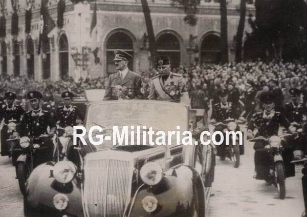 Original WW2 French Press Photo - Adolf Hitler and Benito Mussolini in Rome, Italy