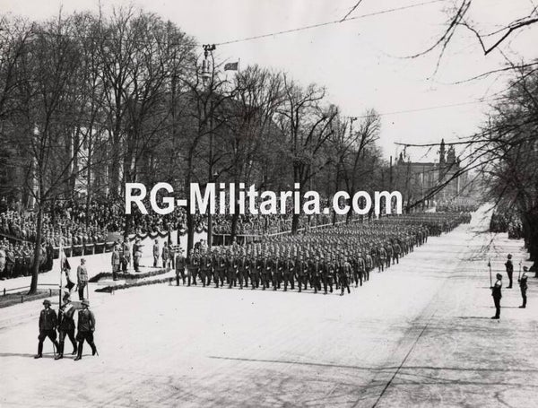 Original WW2 German Press Photo - German parade for Hitler, Berlin (1937)