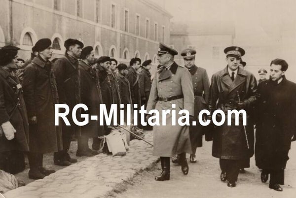 Original WW2 German Press Photo - French POW soldiers return from Germany (1942)