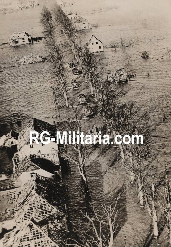 Original WW2 US Press Photo - British troops in DUKW trucks crossing the inundated area behind Nijmegen (1945)