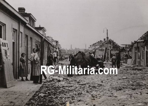 Original WW2 US Press Photo - Bombed street of Eindhoven after the liberation, 19 September, Operation Market Garden (1944)
