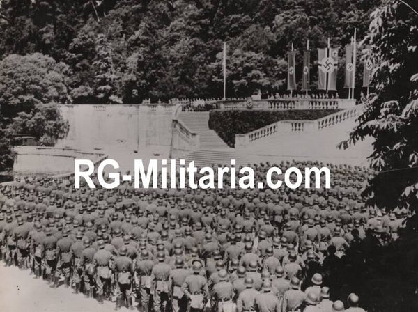 Original WW2 Italian Press Photo - Panzer-Grenadier-Division Feldherrnhalle on wait, June (1943)