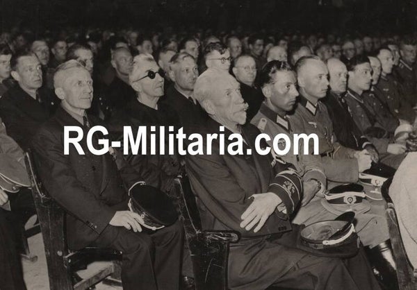 Original WW2 Italian Press Photo - Gathering NSKOV, National Socialist War Victim's Care in Berlin (1943)