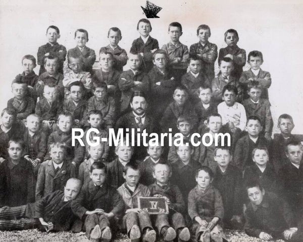 Original WW2 British Press Photo - School photo of Adolf Hitler, class of 1899