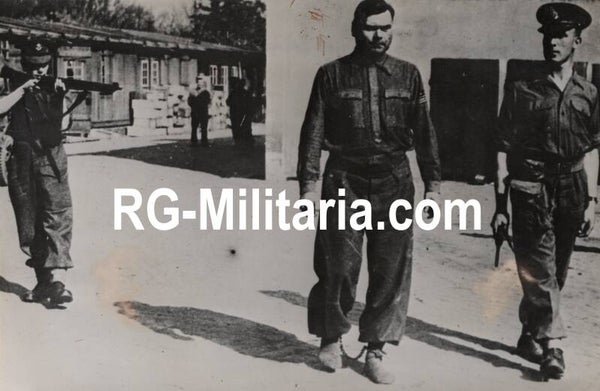 Original WW2 French Press Photo - Captured POW Concentrationcamp leader of Bergen Belsen Hauptsturmführer Josef Kramer (1945)