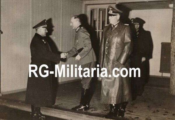 Original WW2 German Press Photo - Generalfeldmarschalls Walther von Brauchitsch and Wilhelm Keitel meet Slovakian General Ferdinand Čatloš (1941)