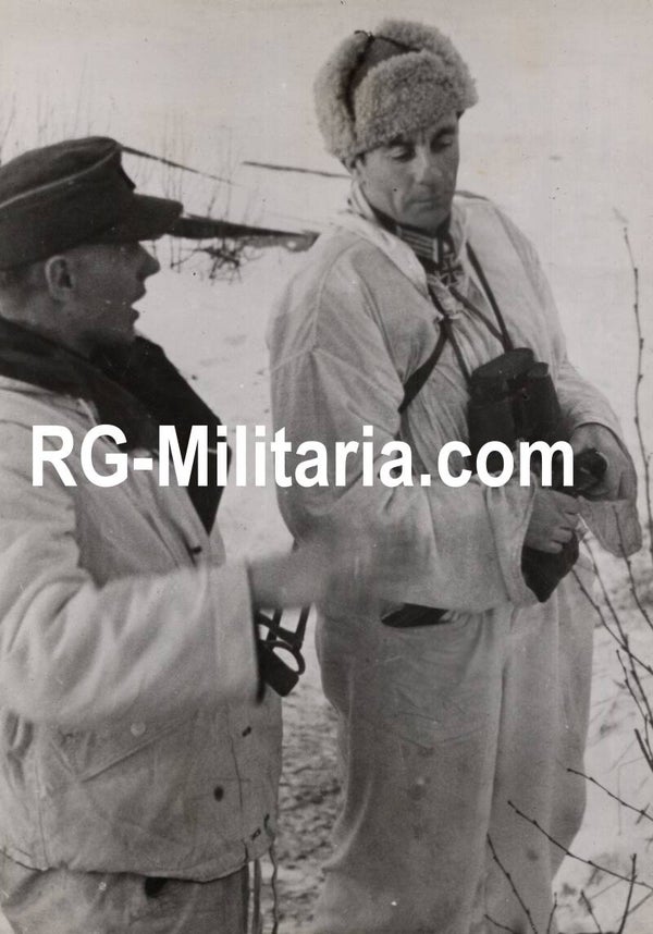 Original WW2 German Press Photo - Knights Cross Wearer Ritterkreuzträger Walter Scheunemann at the Eastern Front (1944)