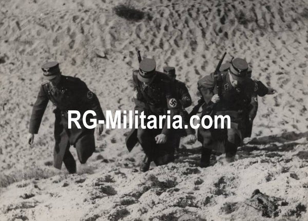 Original WW2 German Press Photo - Haupttag des Wehrkampfes der SA, SA-Standarte 3 training Berlin (1943)
