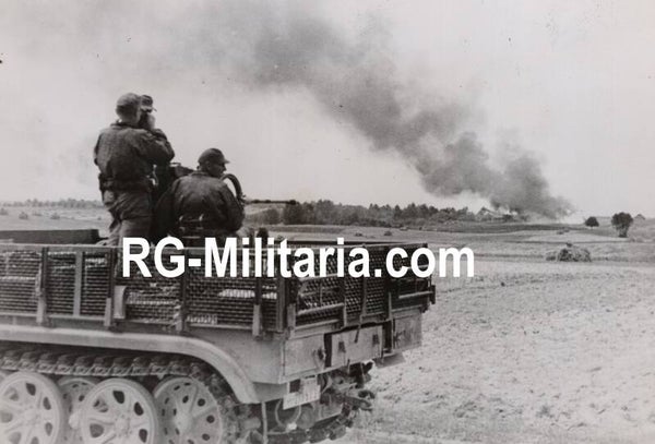 Original WW2 German Waffen SS Press Photo - SS Flak on top of a truck on the Eastern Front (1943)
