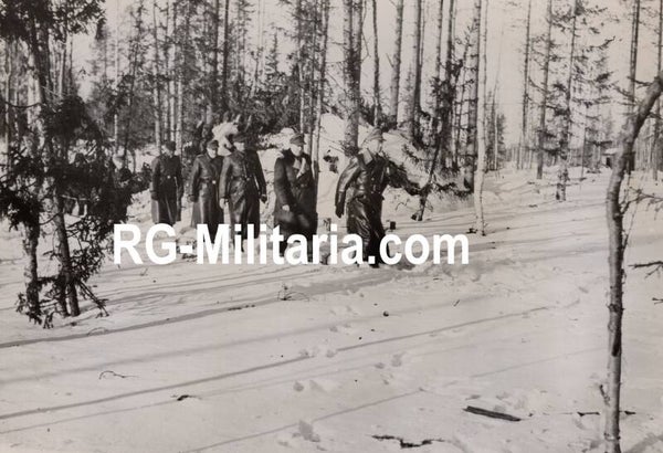 Original WW2 German Waffen SS Press Photo - Norwegian Reichskommissar Josef Terboven visits the Norwegian SS division Nord with SS-Obergruppenführer Matthias Kleinheisterkamp on the Lapplandfront (1943)