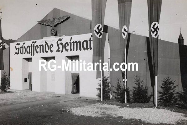 Original WW2 German Press Photo - Exhibition Schaffende Heimat building