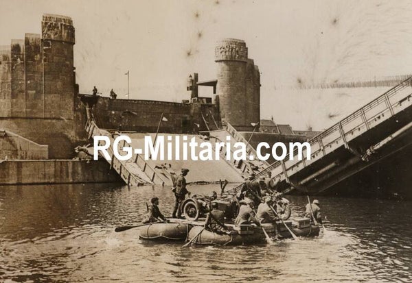 Original WW2 German Press Photo - German boat crossing the blown-up Wilhelminabrug in Maastricht, Holland, May (1940)