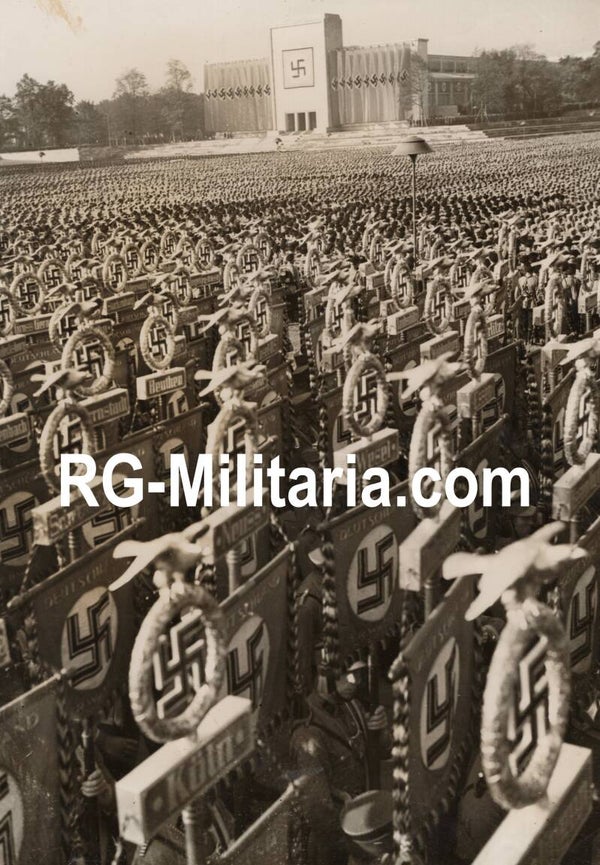 Original WW2 British Press Photo - German SA Deutschland Erwache flag bearers at Nuremberg during the Reichsparteitag