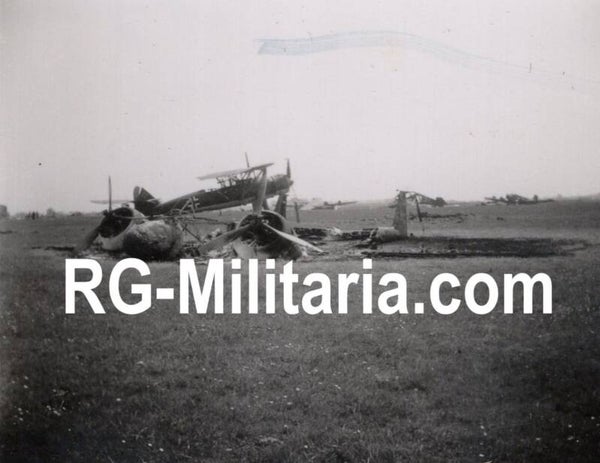 Original WW2 German Photo - Burned out Dutch Fokker G1 in front of a Henschel HS-126 at the Rotterdam airfield Waalhaven, May (1940)