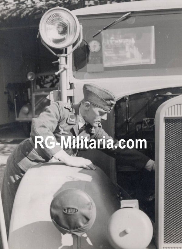 Original WW2 German Photo - Luftwaffe Fliegerhorst Bergen firebrigade Brandmeister Flasch with a firetruck, Bergen, Noord-Holland