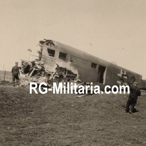 Original WW2 German Photo - German soldiers on Rotterdam airfield Waalhaven with a destroyed Junkers JU 52 airplane, Holland (1940)