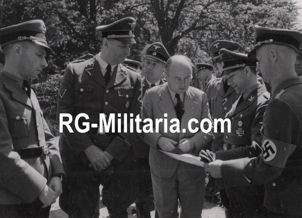 Original WW2 Dutch Waffen SS Press Photo - Reichsschule Valkenburg visit by higher SS lead, including Hanns Albin Rauter (1943)