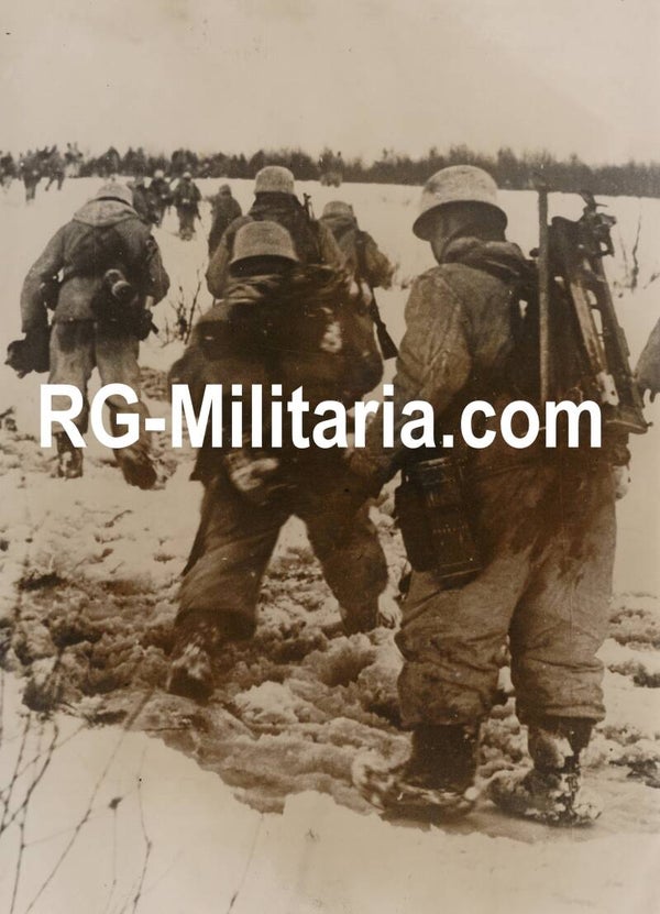Original WW2 German Press Photo - German snow camouflaged soldiers at Witebsk, Eastern Front (1944)