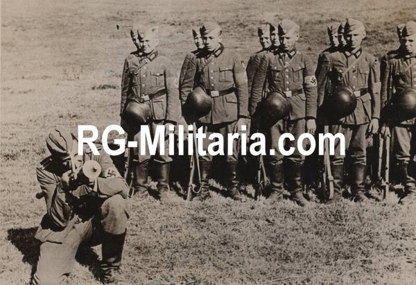 Original WW2 German Press Photo - German RAD training with a Panzerfaust (1944)