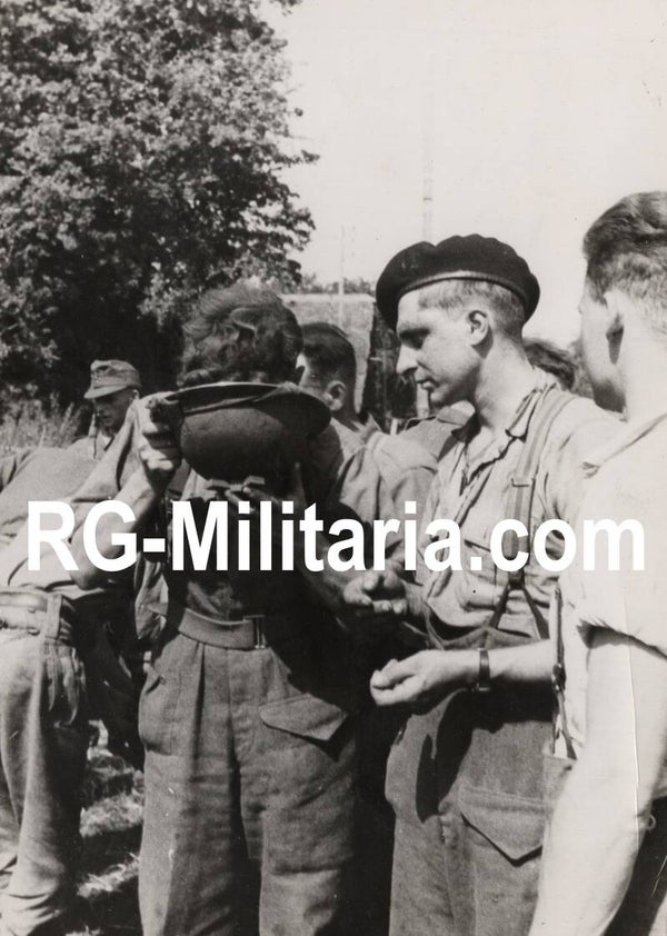 Original WW2 French Press Photo - British POW soldiers in Dieppe, France, Operation Jubilee (1942)