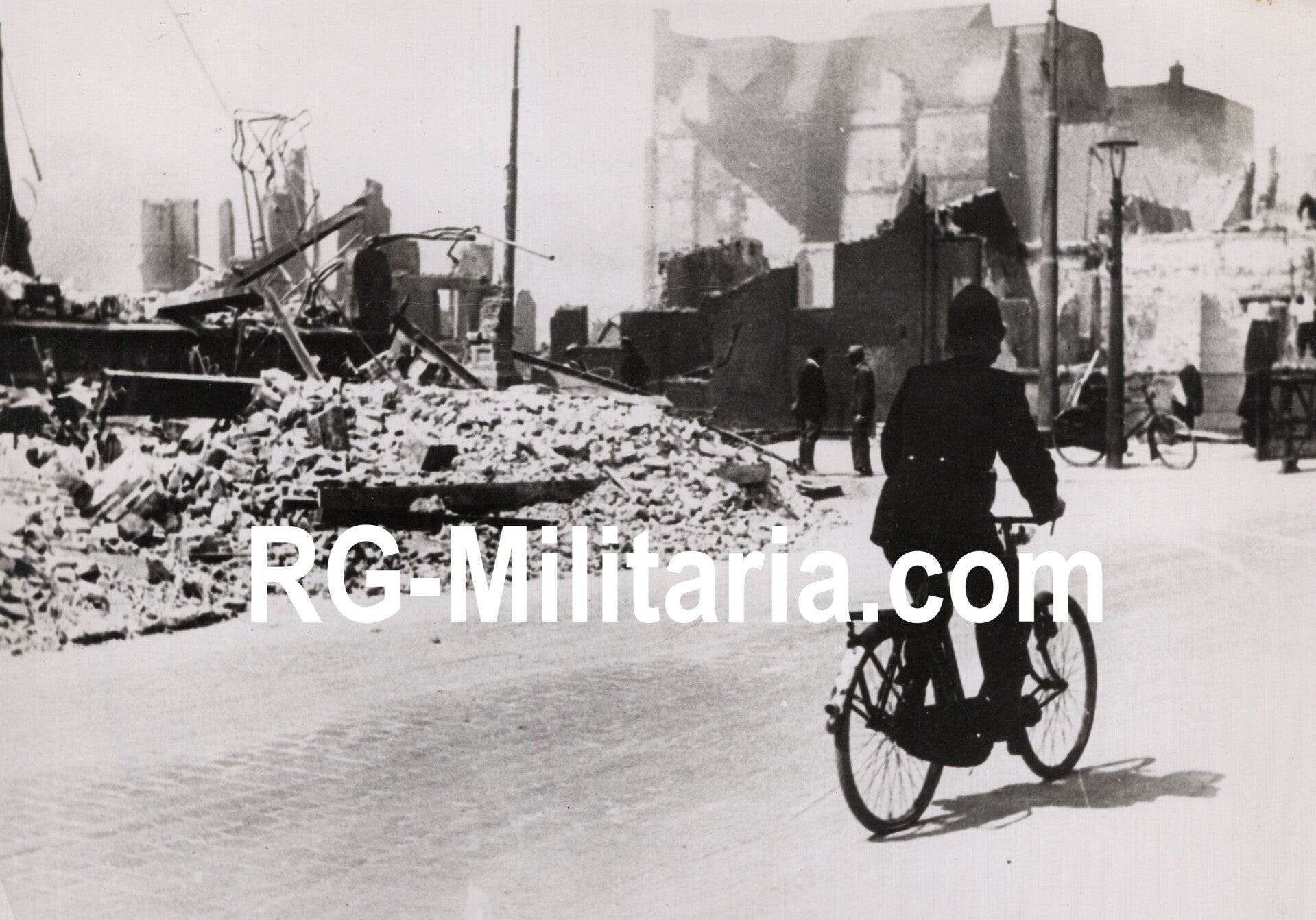 Original WW2 German Press Photo - Dutch police officer in a bombed Rotterdam, Holland, May (1940)