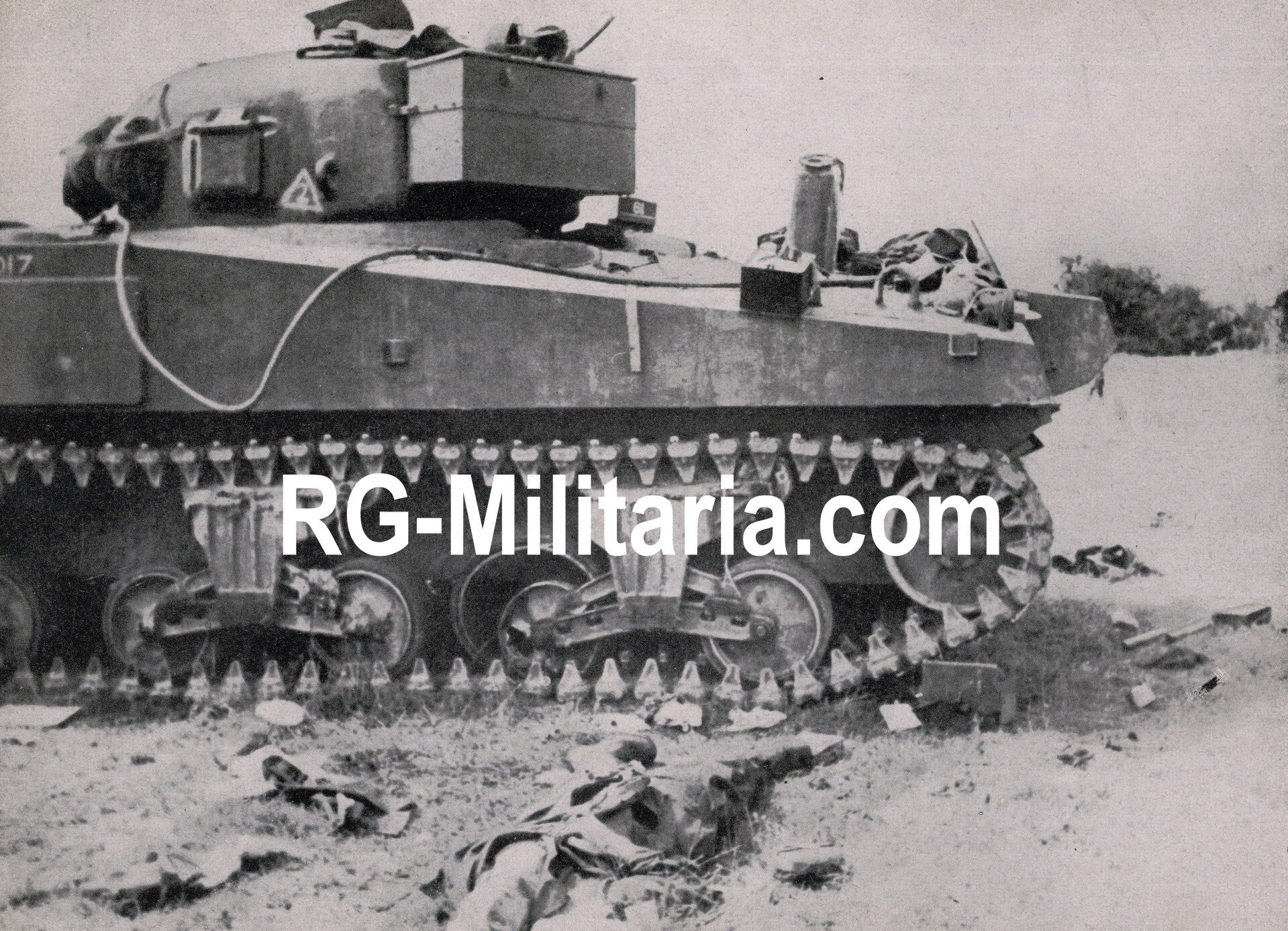 Original WW2 German Waffen SS Bilderdienst Press Photo - KIA soldier with a Sherman Firefly tank, West Front