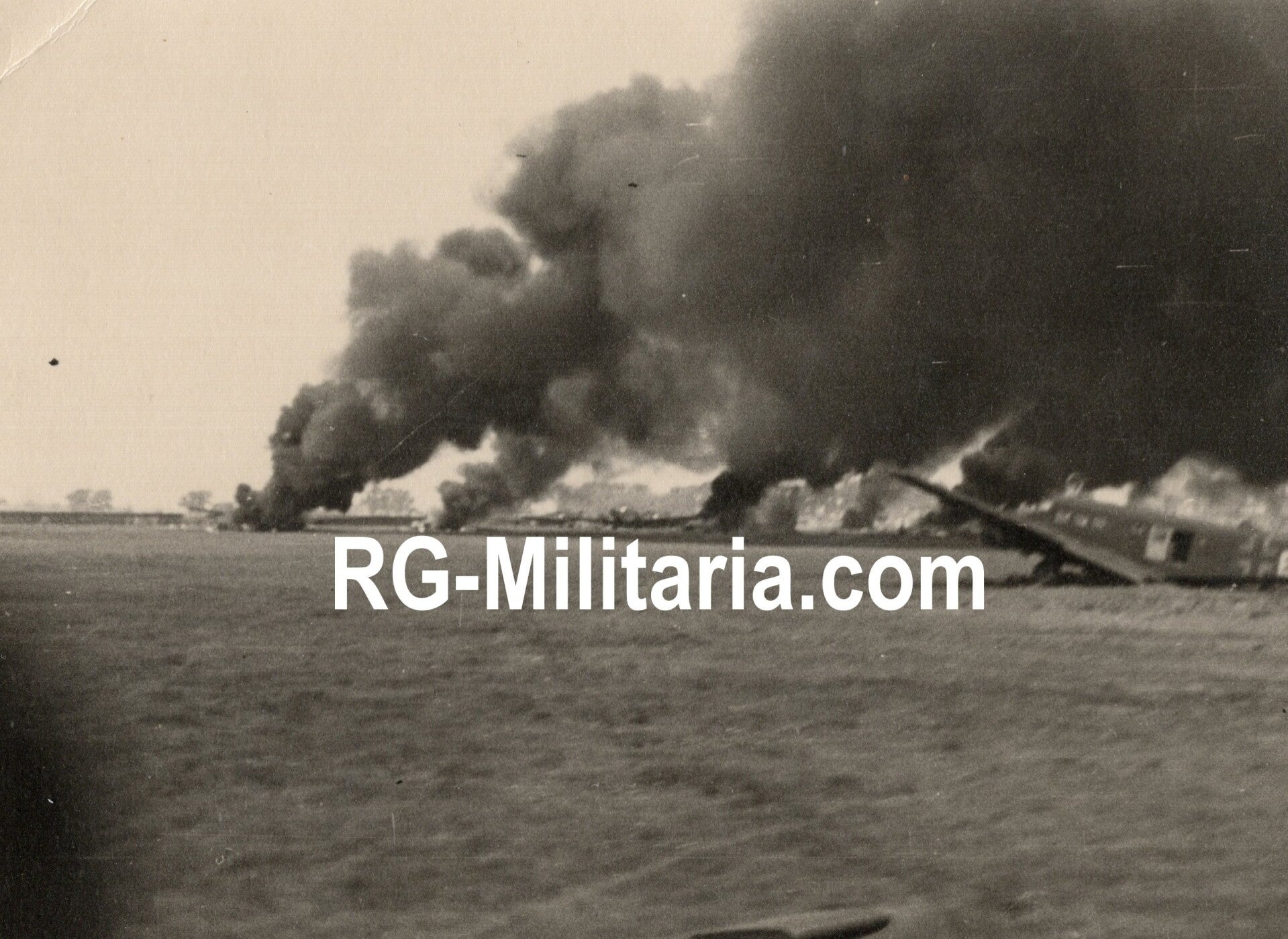 Original WW2 German Photo - Crashed and landed Junkers JU 52 airplanes at the Rotterdam airfield Waalhaven, Holland (1940)