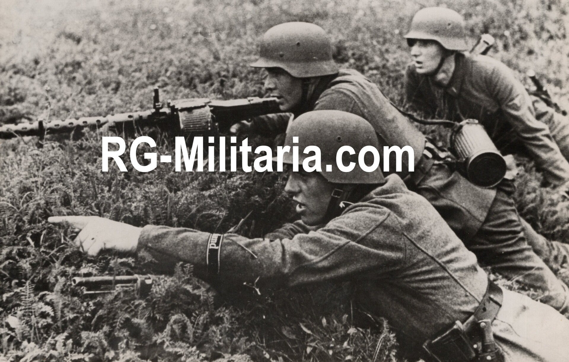 Original WW2 Dutch Waffen SS Photo - Dutch SS Regiment Westland soldiers training with an MG34 machine gun