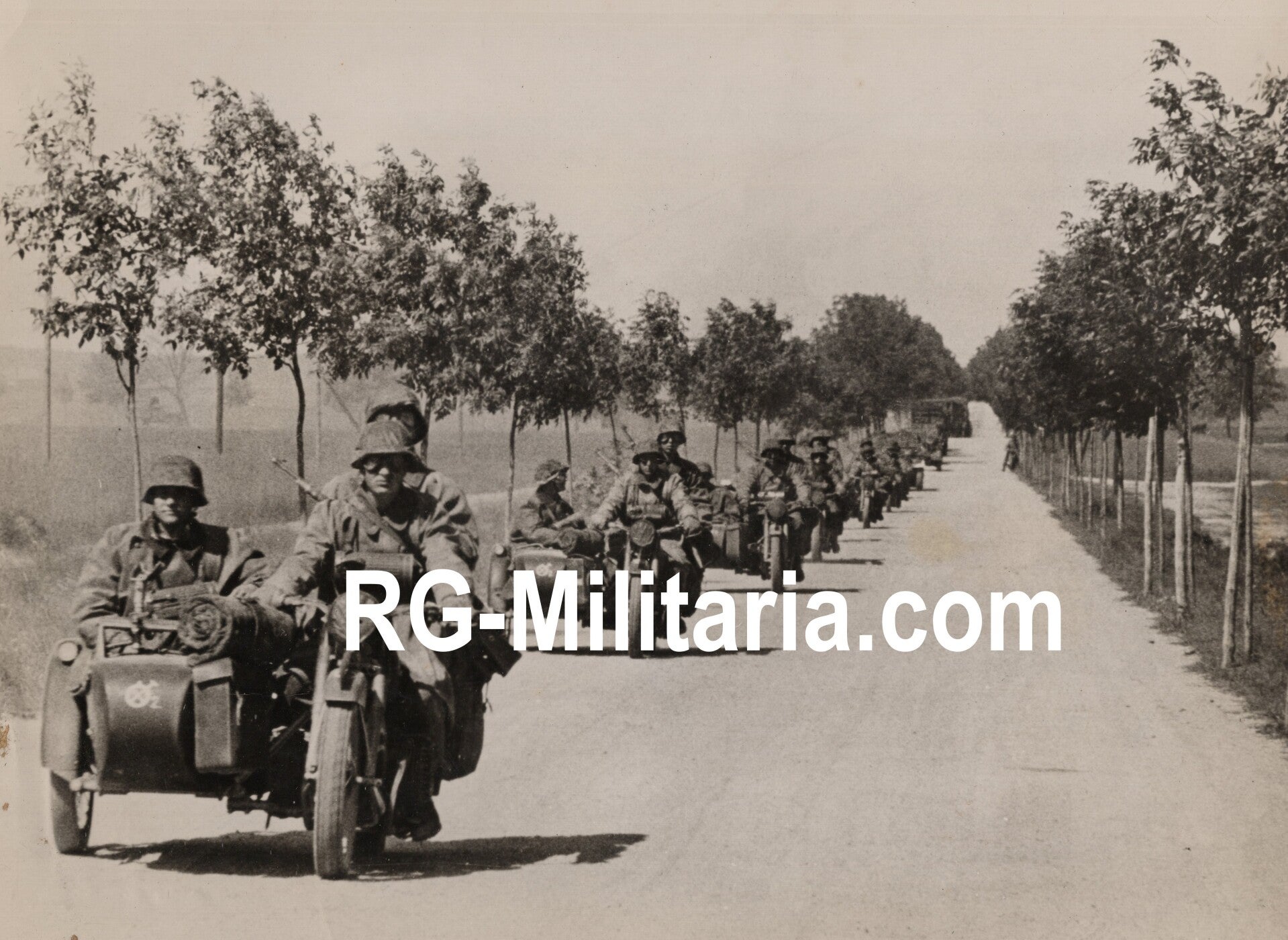Original WW2 German Waffen SS Press Photo - Waffen SS motorcyclists on the Eastern Front (1941)
