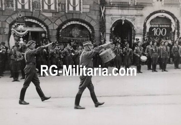 Original WW2 German Press Photo - NSFK NS Fliegerkorps parade, Christiansen salutes, Reichsparteitag Nürnberg (1938)