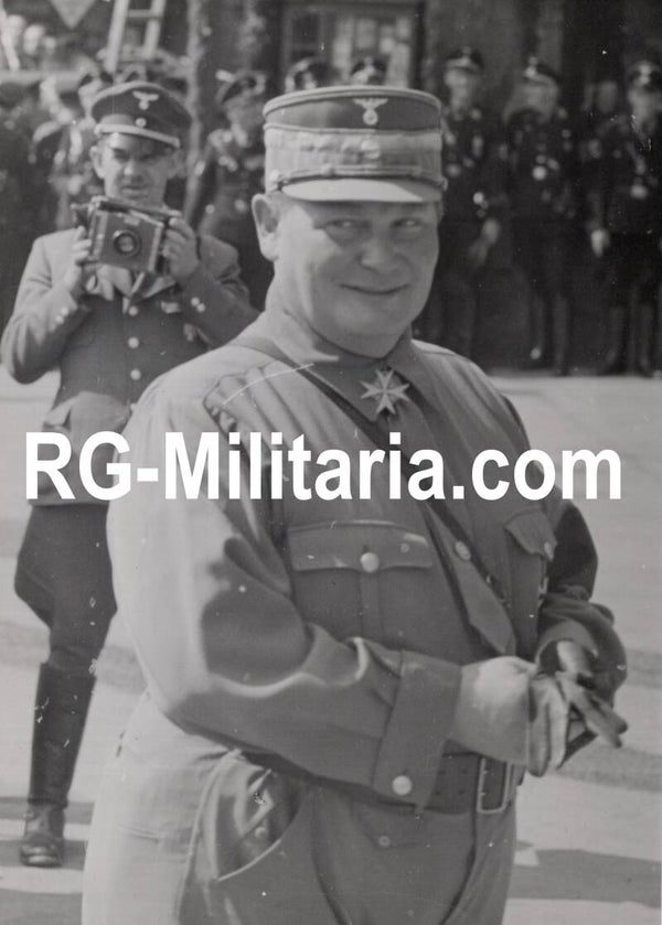 Original WW2 German Press Photo - Hermann Göring with a photographer behind at the Reichsparteitag Nürnberg (1938)