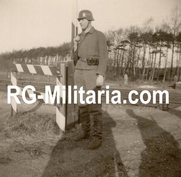Original WW2 German Photo - Luftwaffe in Harderwijk, Holland